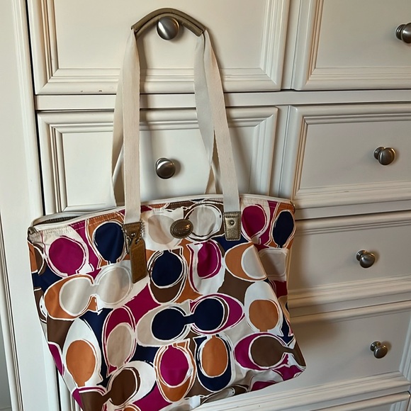 Coach Handbag - Picture 1 of 9